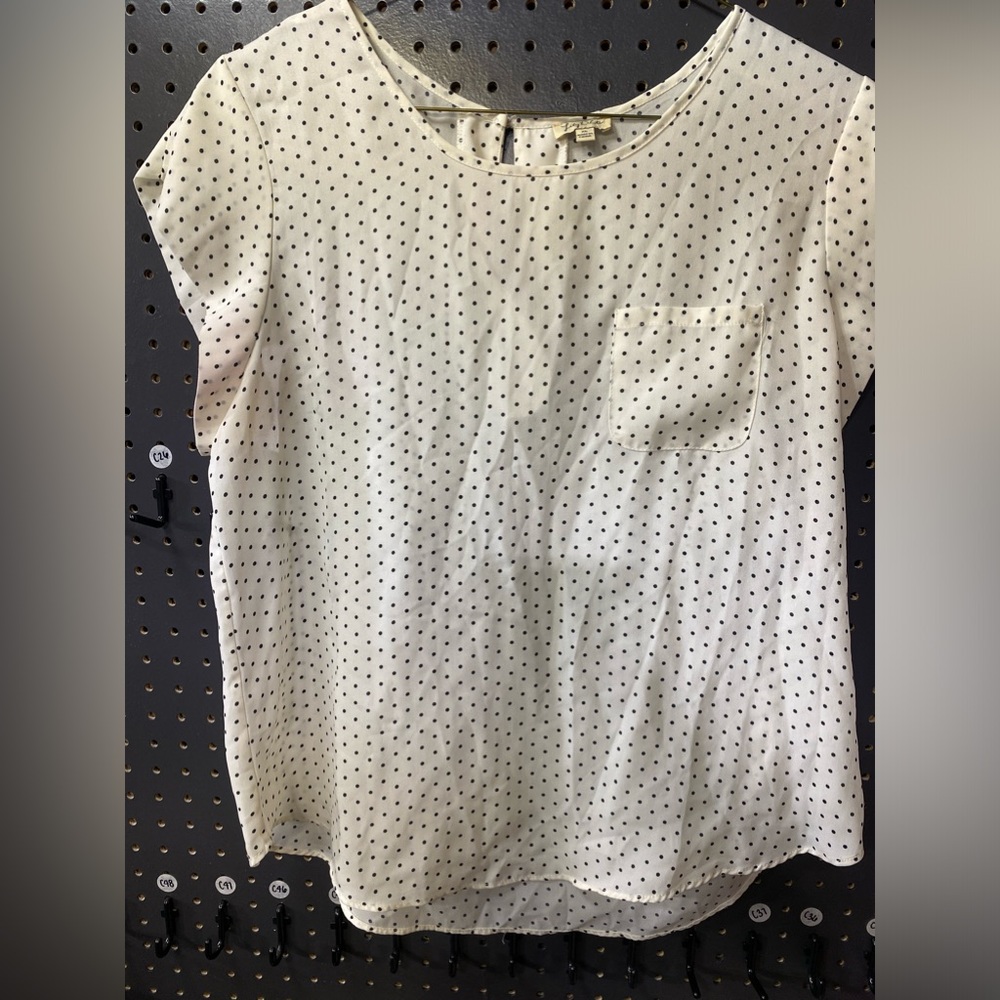 Lily white beige w/ black polka dots size xl used
